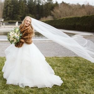 Meet your Posher, Jillian